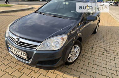 Хэтчбек Opel Astra 2007 в Ивано-Франковске