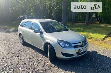 Универсал Opel Astra 2010 в Звягеле