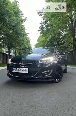 Седан Opel Astra 2015 в Дніпрі