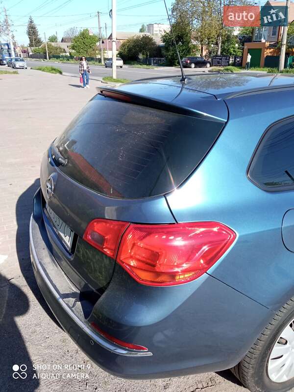Универсал Opel Astra 2014 в Виннице