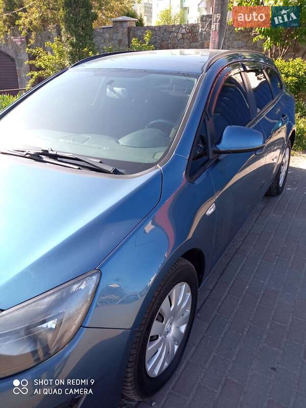 Универсал Opel Astra 2014 в Виннице