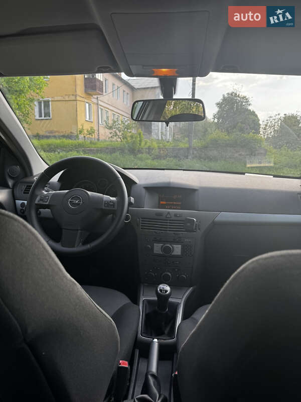 Хетчбек Opel Astra 2005 в Бердичеві