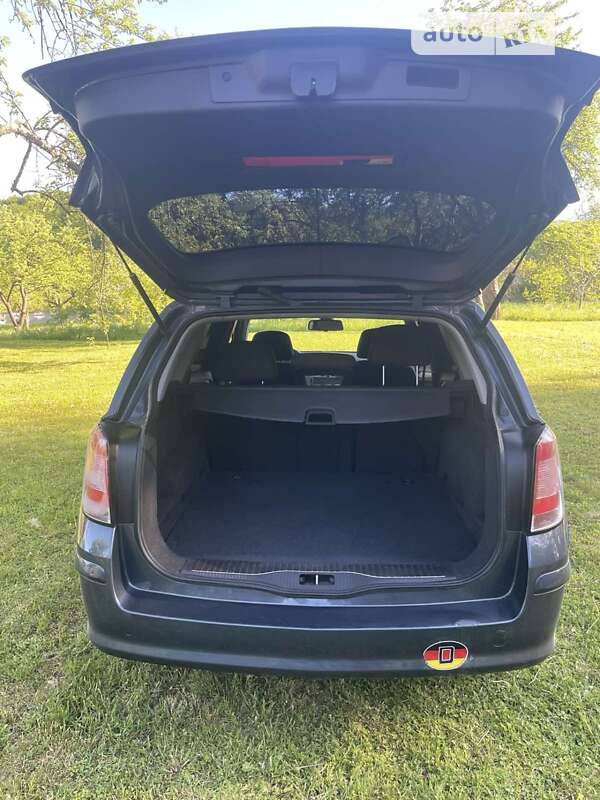 Универсал Opel Astra 2008 в Косове