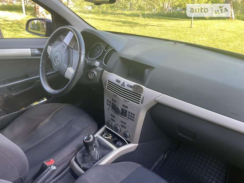 Универсал Opel Astra 2008 в Косове