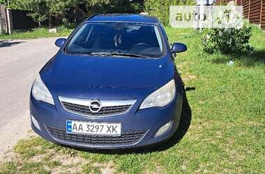 Универсал Opel Astra 2012 в Киеве