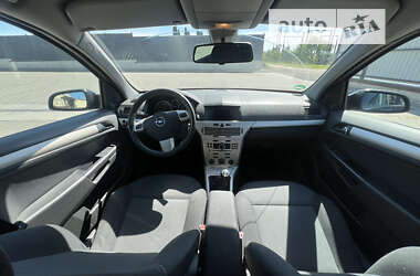 Универсал Opel Astra 2007 в Рожище