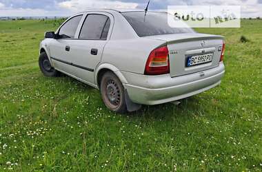 Седан Opel Astra 2004 в Пустомытах