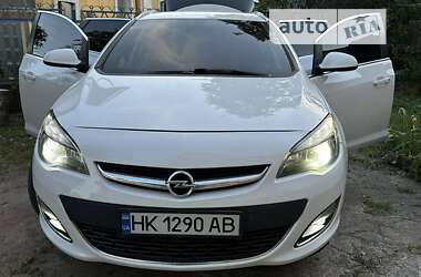 Универсал Opel Astra 2013 в Житомире