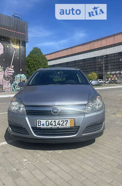 Универсал Opel Astra 2006 в Киверцах