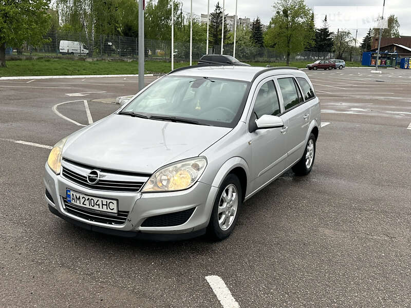 Универсал Opel Astra 2008 в Житомире
