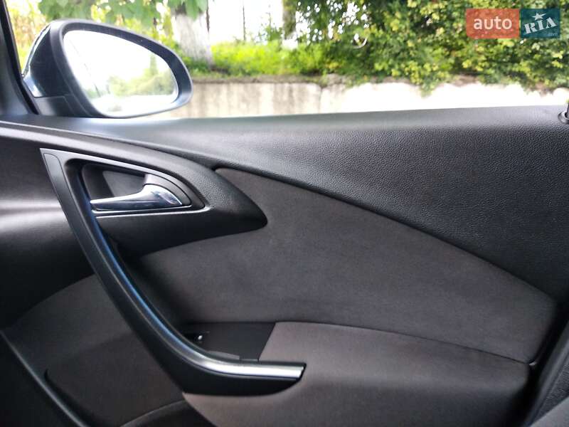 Универсал Opel Astra 2013 в Казатине