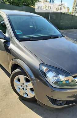 Универсал Opel Astra 2012 в Киеве