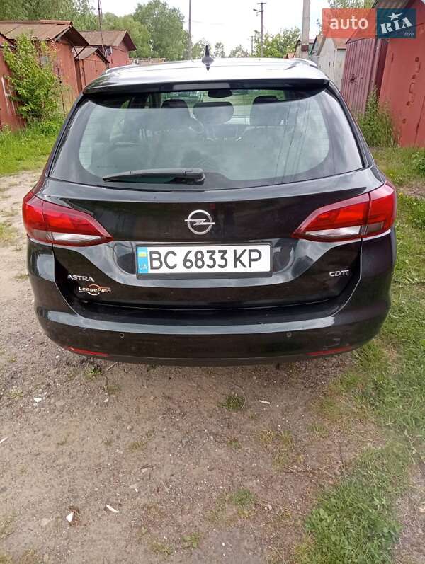 Універсал Opel Astra 2016 в Львові