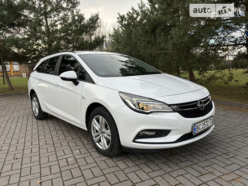 Универсал Opel Astra 2019 в Дрогобыче