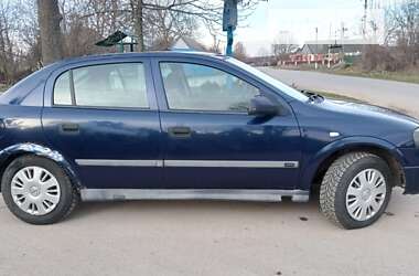 Хэтчбек Opel Astra 2000 в Виннице