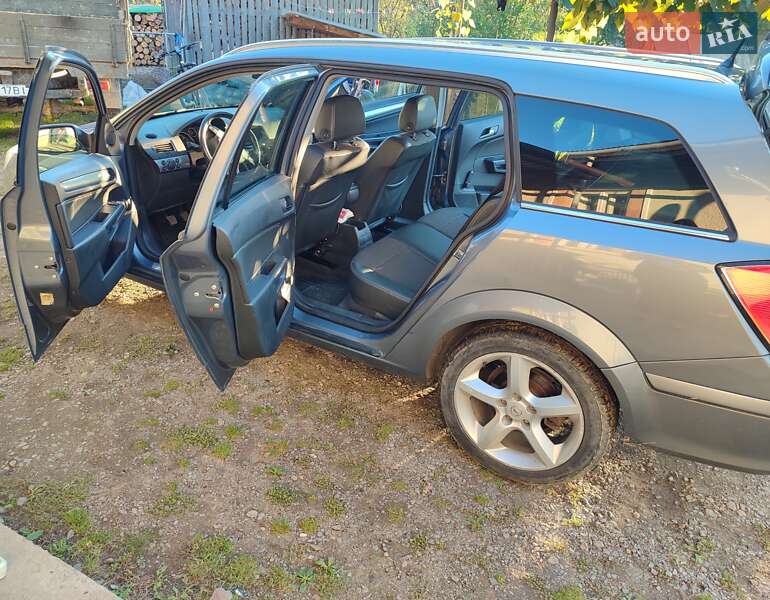 Універсал Opel Astra 2007 в Ужгороді