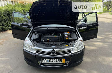 Универсал Opel Astra 2009 в Умани