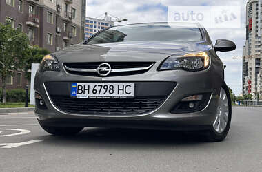 Седан Opel Astra 2016 в Одессе