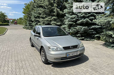 Седан Opel Astra 2006 в Южноукраинске