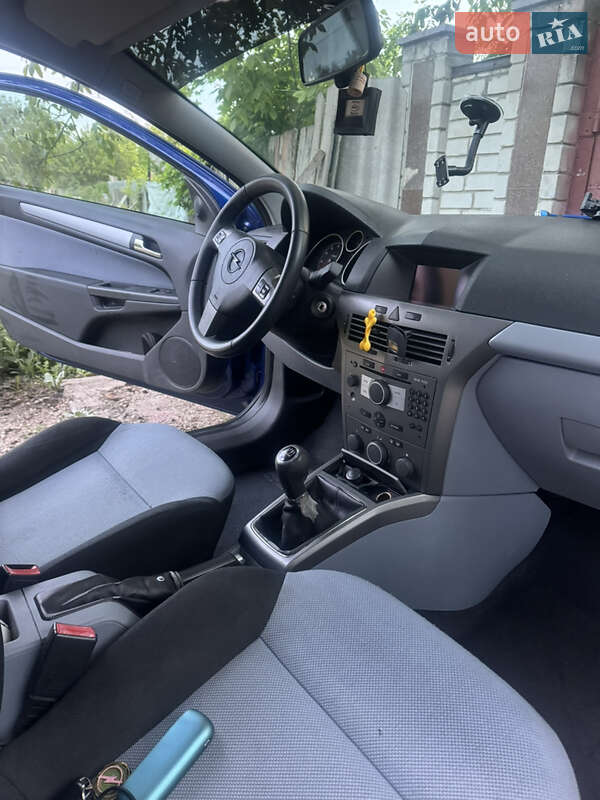 Хэтчбек Opel Astra 2006 в Харькове