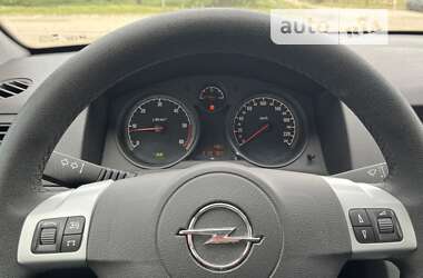 Универсал Opel Astra 2009 в Николаеве