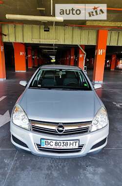 Хэтчбек Opel Astra 2009 в Львове