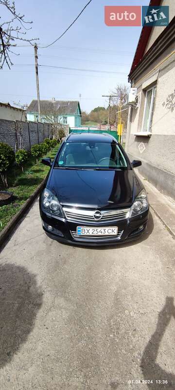 Универсал Opel Astra 2008 в Нетешине