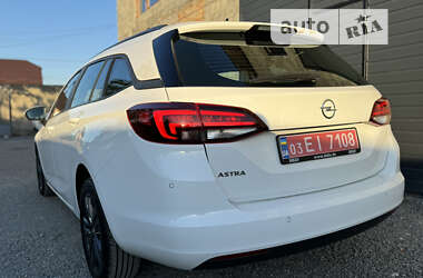 Универсал Opel Astra 2019 в Дубно