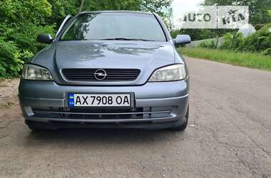 Седан Opel Astra 2006 в Краснограде