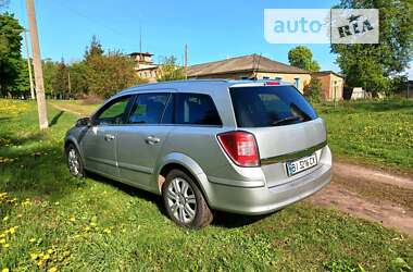 Универсал Opel Astra 2009 в Гадяче