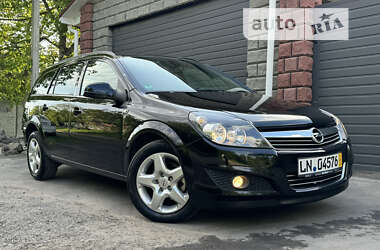 Універсал Opel Astra 2010 в Вінниці