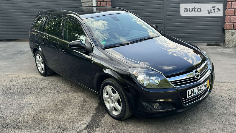 Універсал Opel Astra 2010 в Вінниці