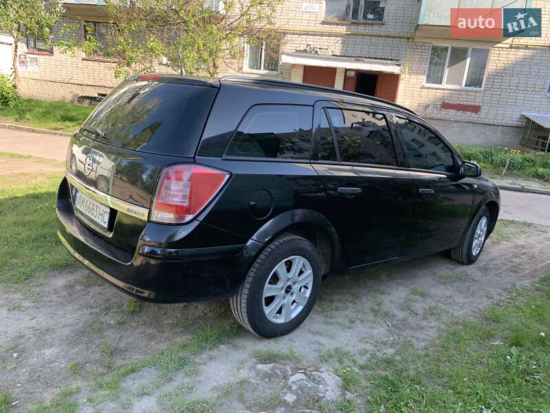 Універсал Opel Astra 2009 в Коростені