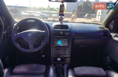 Седан Opel Astra 2004 в 