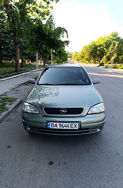 Седан Opel Astra 2006 в Благовещенском