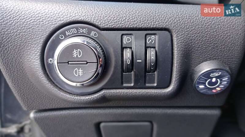 Хэтчбек Opel Astra 2013 в Киеве