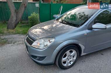 Универсал Opel Astra 2007 в 