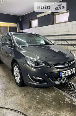 Универсал Opel Astra 2015 в Чернигове