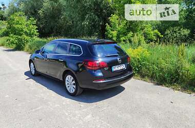 Универсал Opel Astra 2012 в Луцке