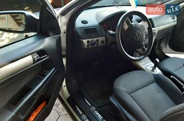 Универсал Opel Astra 2007 в 