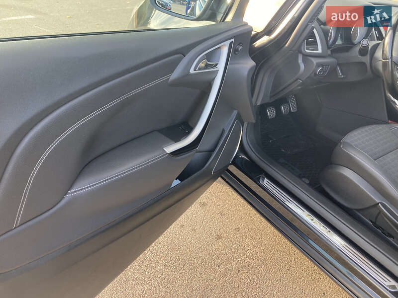 Хетчбек Opel Astra 2013 в Києві