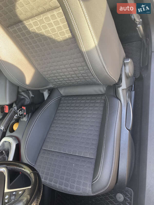 Хетчбек Opel Astra 2013 в Києві