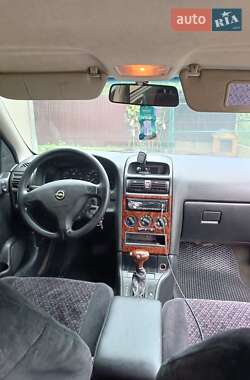 Хэтчбек Opel Astra 1999 в 