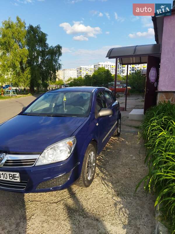 Хэтчбек Opel Astra 2007 в Киеве