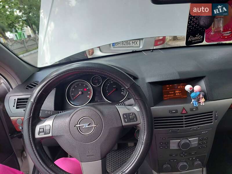 Хэтчбек Opel Astra 2004 в Болграде фото 14 Хэтчбек Opel Astra 2004 в Болграде