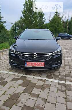 Универсал Opel Astra 2018 в Луцке