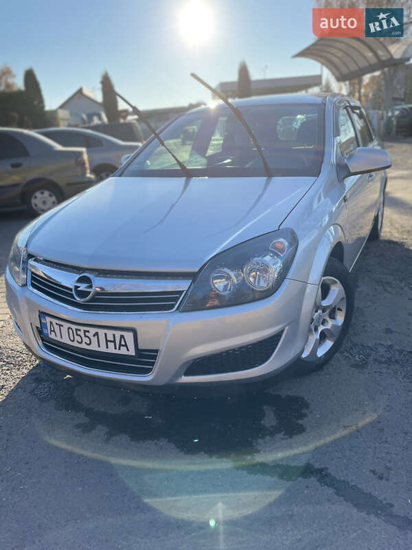 Opel Astra 2010