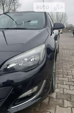 Универсал Opel Astra 2013 в Киеве