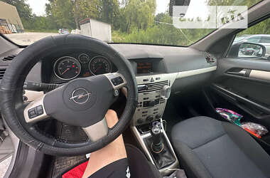 Универсал Opel Astra 2008 в Дрогобыче