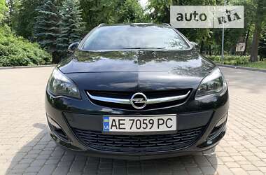 Универсал Opel Astra 2014 в Кривом Роге